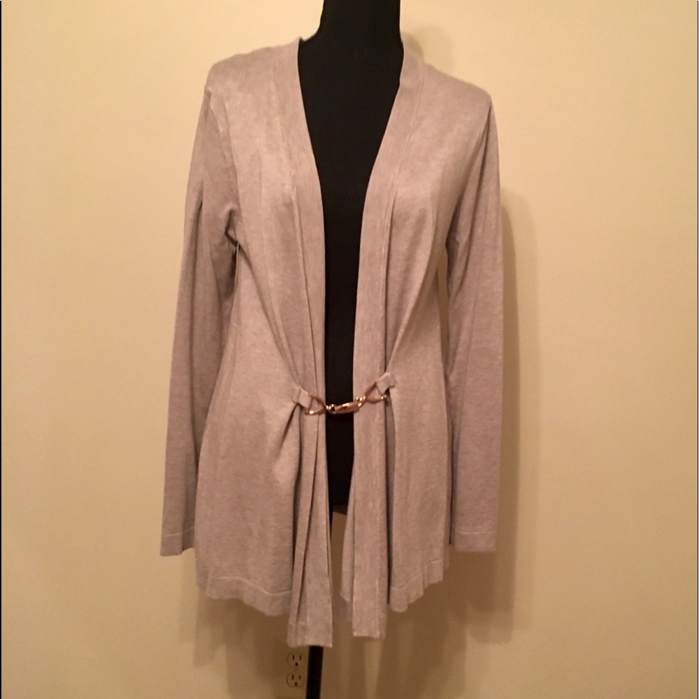 NWOT oatmeal open cardigan with gold tone clasp